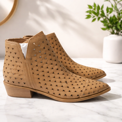 Stivaletto Traforato Camel