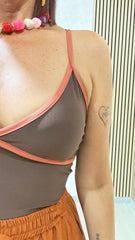 Body Nora Marrone